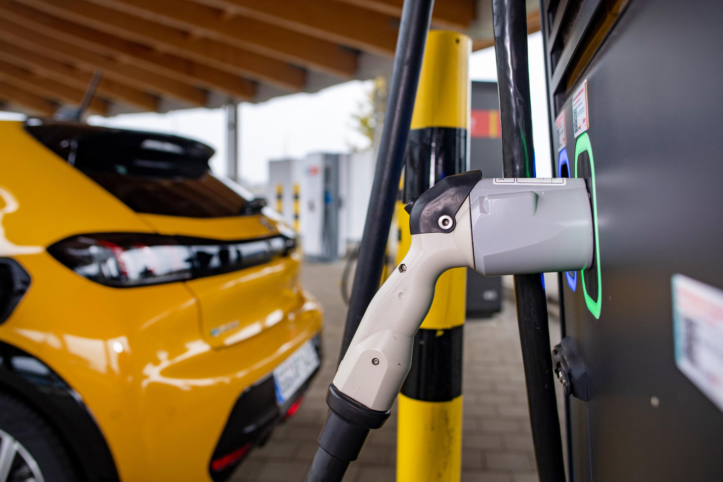 Elektroauto: So hilft es beim Sparen Elektroauto: So hilft es beim Sparen