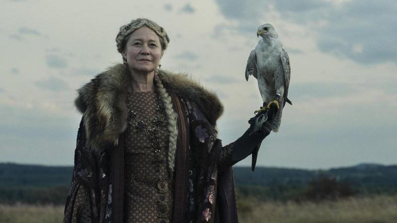 Eine Frau mit Autorität, Weitsicht und Verhandlungsgeschick: Trine Dyrholm als Margarethe I. von Dänemark in einer Szene aus "Die Königin des Nordens".