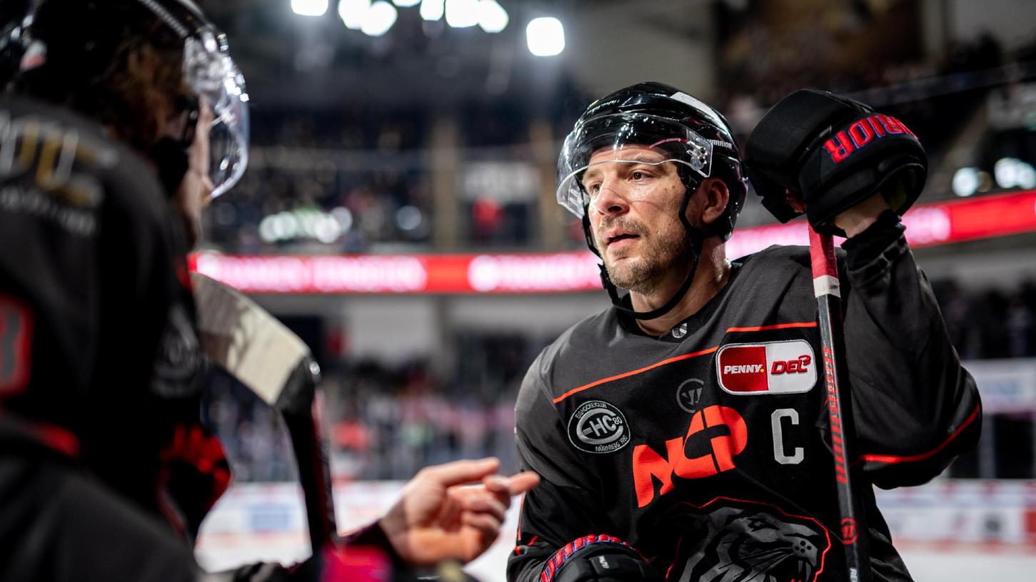 Und, was ist noch drin? Patrick Reimer führt die Ice Tigers auch in der Scorerliste wieder an.
Und, was ist noch drin? Patrick Reimer führt die Ice Tigers auch in der Scorerliste wieder an.