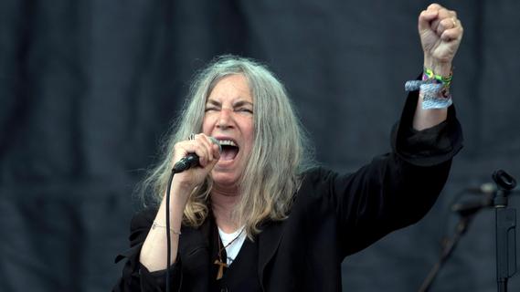 Die graue Eminenz: US-Sängerin Patti Smith wird 75