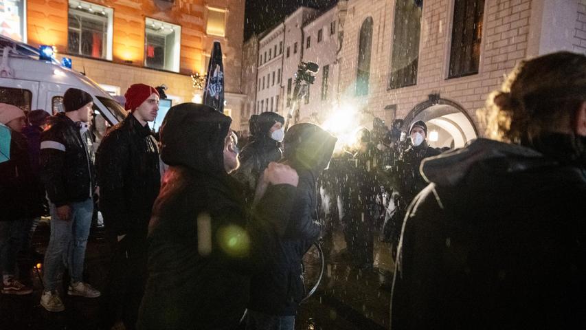 Bis zu 3000 Euro Bußgeld: Münchner Corona-Demonstranten drohen hohe Strafen