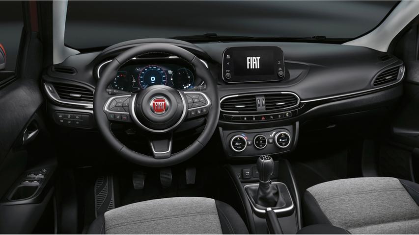 Das Cockpit zeigt sich angemessen, aber nicht übertrieben digitalisiert. Das Cockpit zeigt sich angemessen, aber nicht übertrieben digitalisiert.