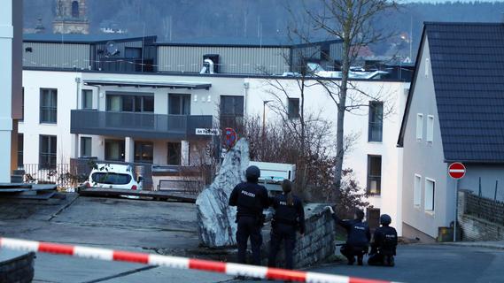 Nach Bedrohungslage: SEK findet zwei Tote in Pegnitz