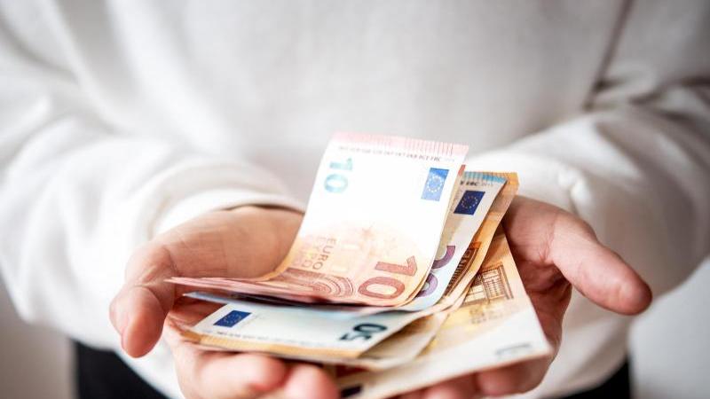 Ein Finanzpolster lässt sich oft auch nebenbei aufbauen. Man muss aber dranbleiben. Ein Finanzpolster lässt sich oft auch nebenbei aufbauen. Man muss aber dranbleiben.