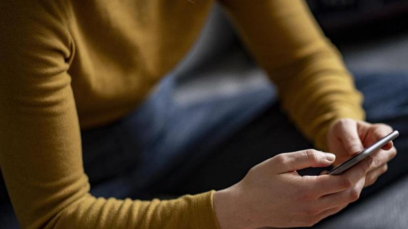 Wie viele «Dickpics» unaufgefordert gesendet werden, ist nicht bekannt, aber viele Frauen kennen das Problem. Wie viele «Dickpics» unaufgefordert gesendet werden, ist nicht bekannt, aber viele Frauen kennen das Problem.