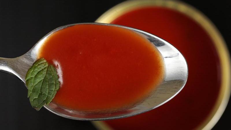 Im Durchschnitt enthält eine Tomatensuppe aus der Tüte nur 6,4 Gramm Tomaten pro Teller. Im Durchschnitt enthält eine Tomatensuppe aus der Tüte nur 6,4 Gramm Tomaten pro Teller.
