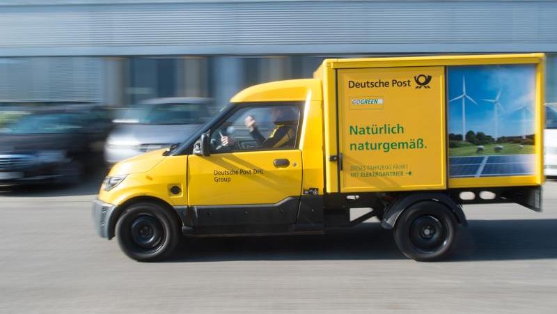 Die Streetscooter der Deutschen Post sind in Städten ideal zur Auslieferung von Päckchen und Paketen. Bei Eis und Schnee kommen sie jedoch an ihre Grenzen.