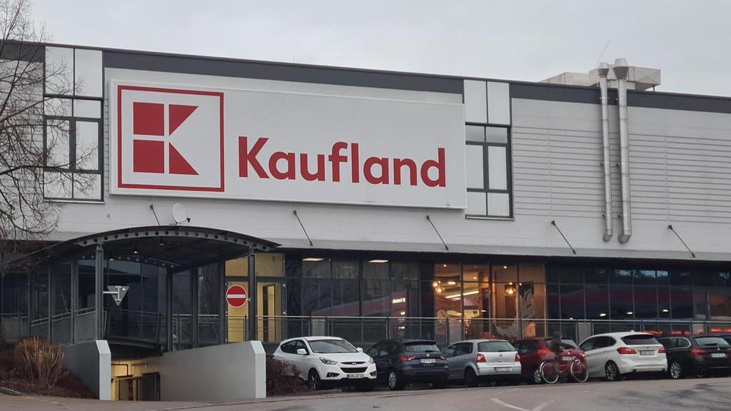 Ein hartnäckiges Gerücht: Seit Monaten kursiert in ganz Deutschland die Geschichte von zig Corona-Infizierten im Supermarkt. Nun ist es auch in Weißenburg angekommen. Ein hartnäckiges Gerücht: Seit Monaten kursiert in ganz Deutschland die Geschichte von zig Corona-Infizierten im Supermarkt. Nun ist es auch in Weißenburg angekommen.