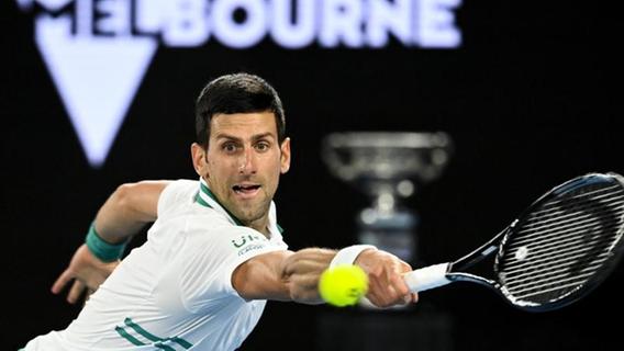 Nach Visumsentzug: Wohl ungeimpfter Djokovic bleibt zunächst in Melbourne