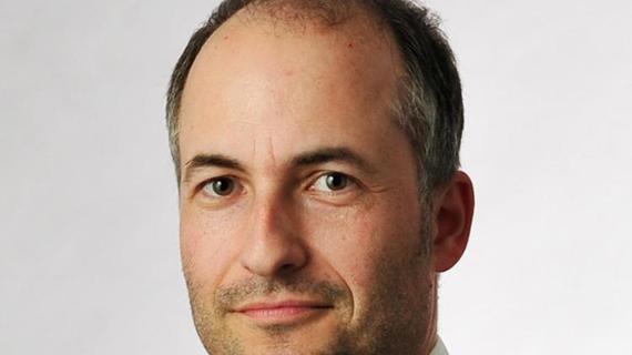 Seit zehn Jahren forscht Professor Claus-Christian Carbon, 50, zum Thema Psychologie von Verschwörungstheorien. Seit 2008 ist er Inhaber des Lehrstuhls für Allgemeine Psychologie und Methodenlehre an der Otto-Friedrich-Universität Bamberg.
Seit zehn Jahren forscht Professor Claus-Christian Carbon, 50, zum Thema Psychologie von Verschwörungstheorien. Seit 2008 ist er Inhaber des Lehrstuhls für Allgemeine Psychologie und Methodenlehre an der Otto-Friedrich-Universität Bamberg.