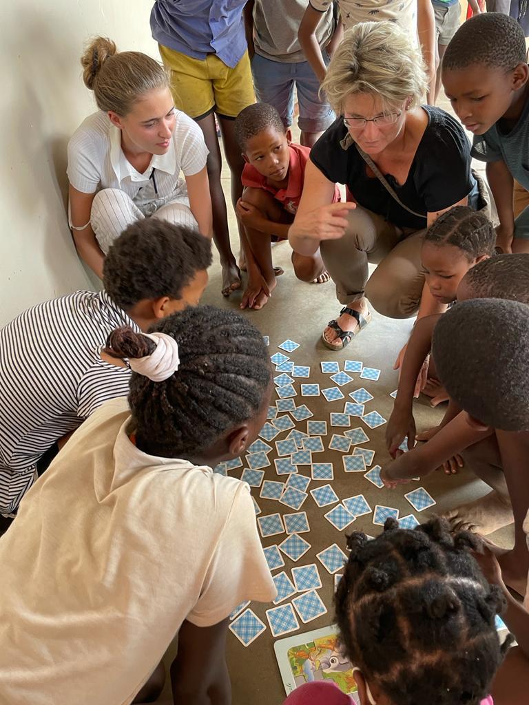 In Namibia lernte die Lehrerin aus Wendelstein Land und Leute besser kennen.
In Namibia lernte die Lehrerin aus Wendelstein Land und Leute besser kennen.