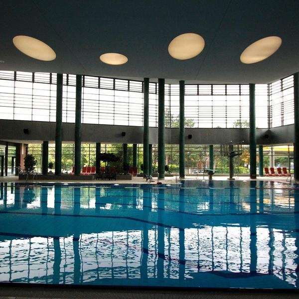 lok-Hallenbad
