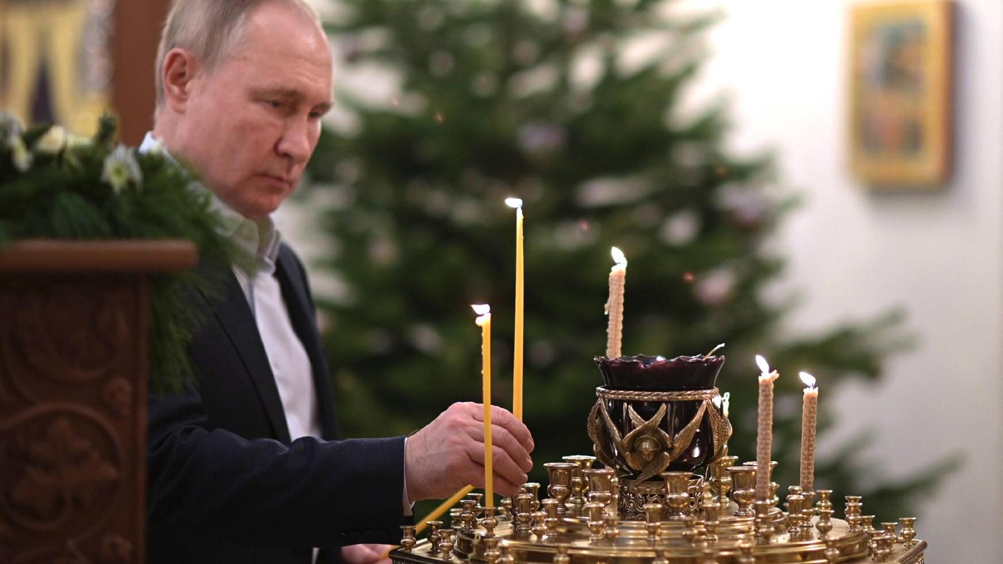 Bei einer orthodoxen Weihnachtsfeier: Wladimir Putin.
Bei einer orthodoxen Weihnachtsfeier: Wladimir Putin.