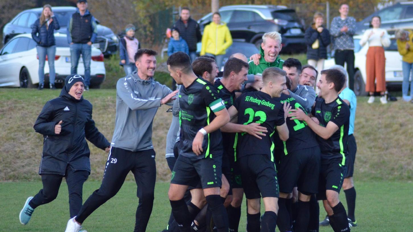 Viel zu jubeln gab es beim Spitzenreiter der A-Klasse 3, der SG Pinzberg/Gosberg. Der lange Blonde hinten ist Jakob Förstel.
Viel zu jubeln gab es beim Spitzenreiter der A-Klasse 3, der SG Pinzberg/Gosberg. Der lange Blonde hinten ist Jakob Förstel.
