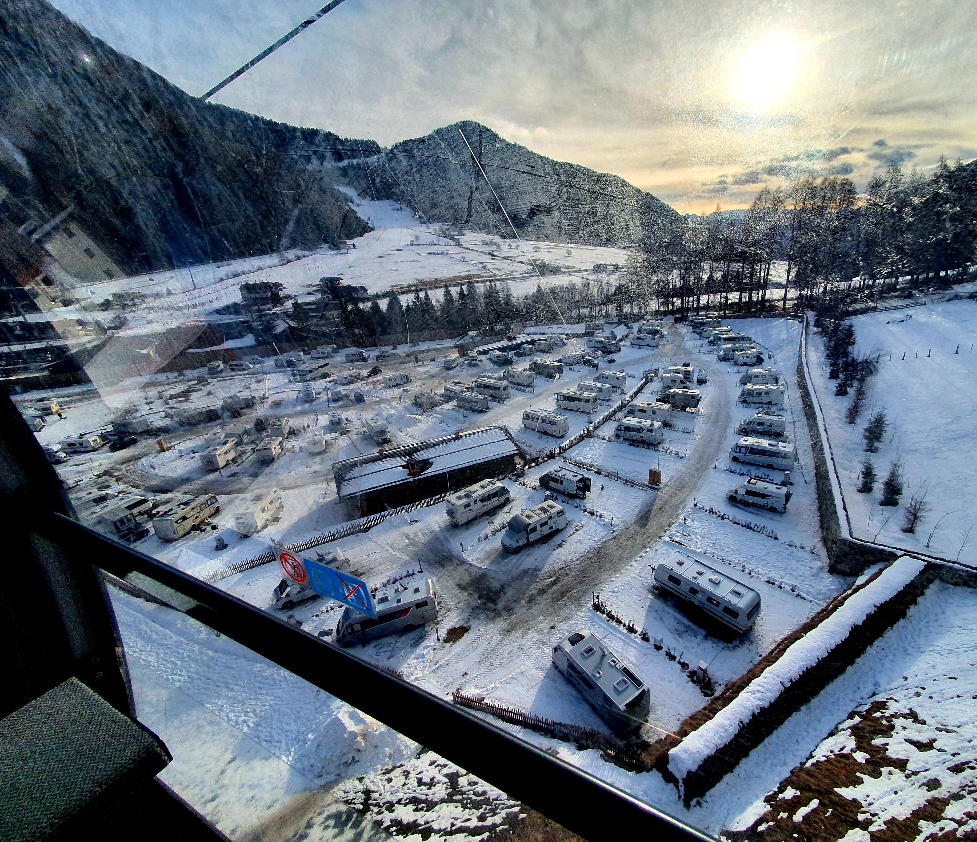 Der Campingplatz Lärchwiese aus der Gondel gesehen.