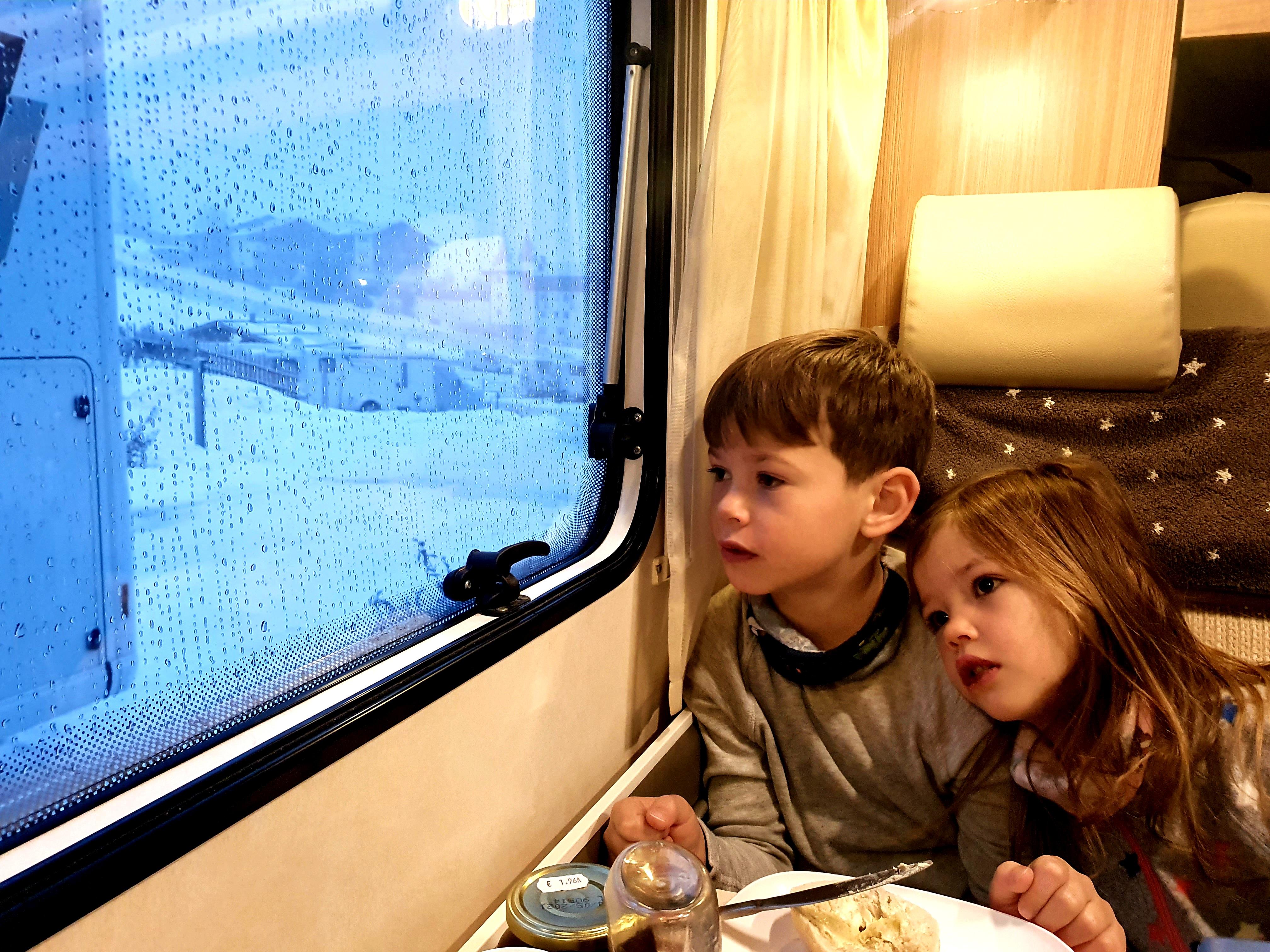 Wintercamping und Spaß im Schnee im Südtiroler Gitschberg-Jochtal - unsere besten Bilder