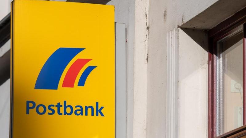 Verdi fordert sechs Prozent mehr Geld für die Beschäftigten der Postbank. Verdi fordert sechs Prozent mehr Geld für die Beschäftigten der Postbank.