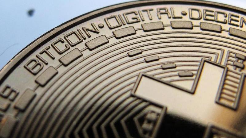 Bitcoin ist zum Symbol für Kryptowährungen schlechthin geworden. Zum Schürfen daheim sind aber andere digitale Währungen oft besser geeignet, etwa Ether auf Grafikkarten. Bitcoin ist zum Symbol für Kryptowährungen schlechthin geworden. Zum Schürfen daheim sind aber andere digitale Währungen oft besser geeignet, etwa Ether auf Grafikkarten.