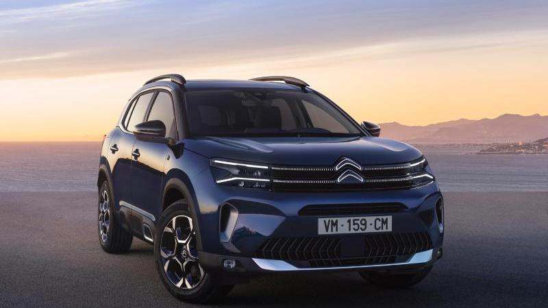 Frisch in die nächste Lebensphase: Citroën hat für seinen C5 Aircross eine Modellpflege angekündigt. Frisch in die nächste Lebensphase: Citroën hat für seinen C5 Aircross eine Modellpflege angekündigt.