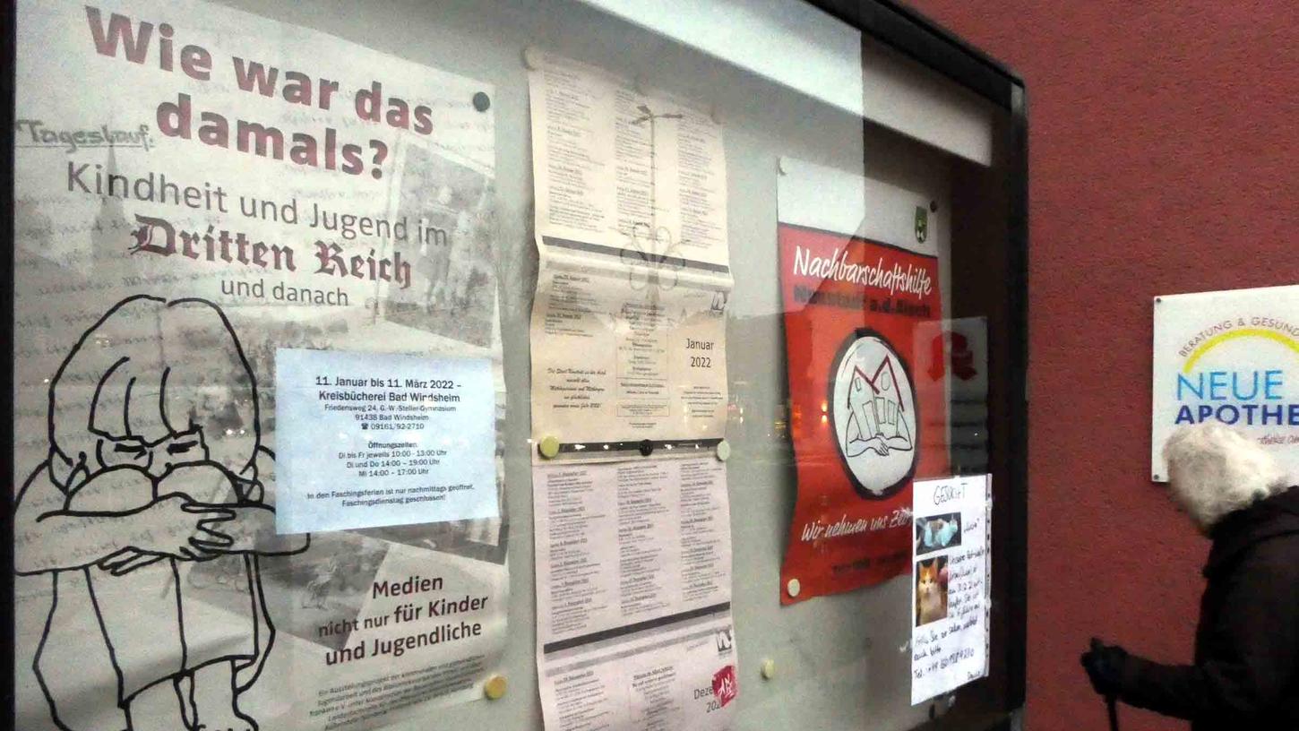 In der Kreisbücherei Bad Windsheim bietet eine Wanderausstellung Einblicke in die „Kindheit und Jugend im Dritten Reich“.
In der Kreisbücherei Bad Windsheim bietet eine Wanderausstellung Einblicke in die „Kindheit und Jugend im Dritten Reich“.