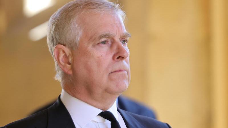 Prinz Andrew muss weiter eine Gerichtsverhandlung fürchten. Prinz Andrew muss weiter eine Gerichtsverhandlung fürchten.