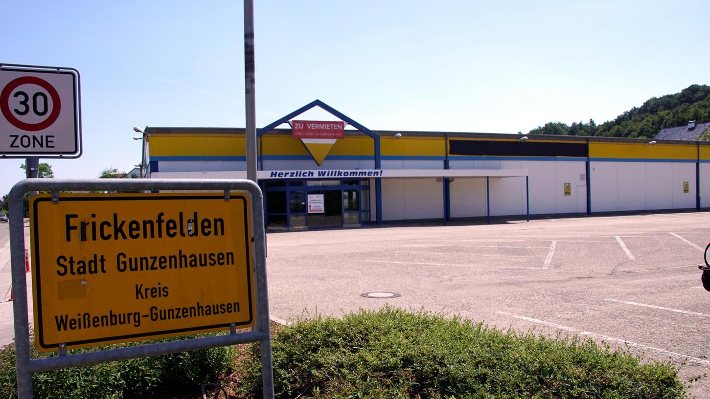 Server-Fertigung und Computerladen: das ehemalige Altmühlcenter in Frickenfelden.
Server-Fertigung und Computerladen: das ehemalige Altmühlcenter in Frickenfelden.