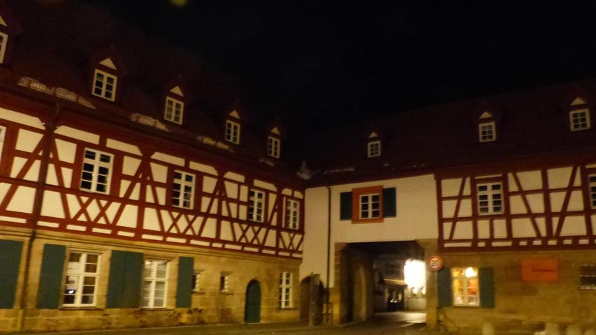 Der Klosterhof.
Der Klosterhof.