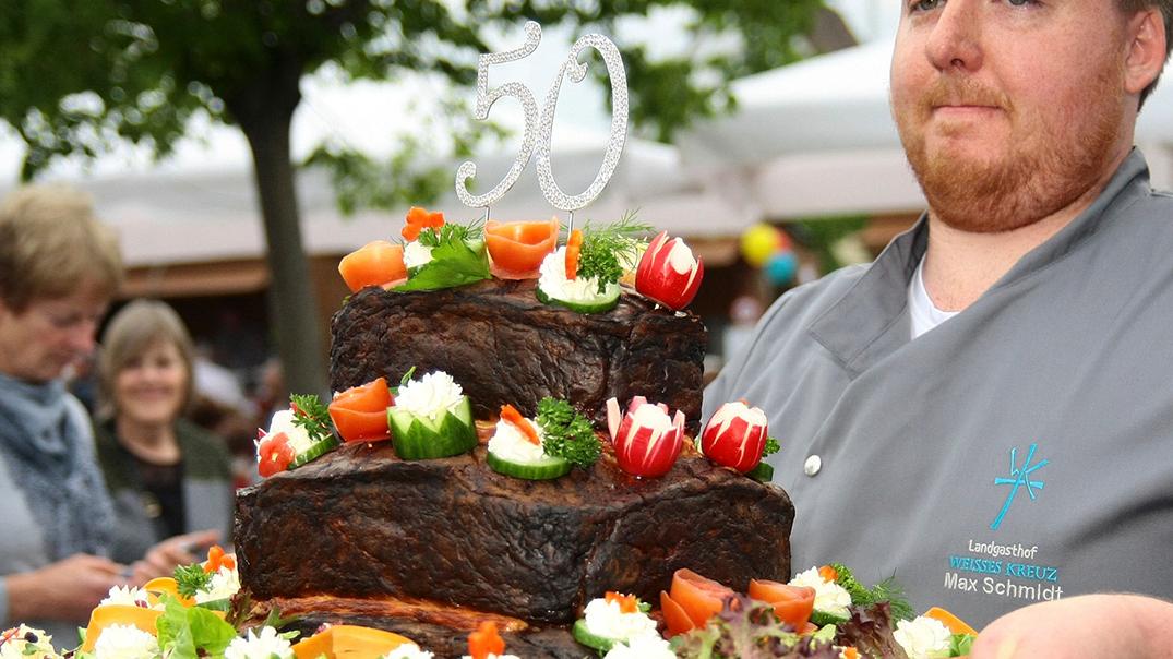 Größere Feiern, etwa zu einem runden Geburtstag, fallen derzeit größtenteils aus, berichten die Gastronomen. Das macht ihnen – ebenso wie die Sperrstunde um 22 Uhr – besonders zu schaffen. Größere Feiern, etwa zu einem runden Geburtstag, fallen derzeit größtenteils aus, berichten die Gastronomen. Das macht ihnen – ebenso wie die Sperrstunde um 22 Uhr – besonders zu schaffen.