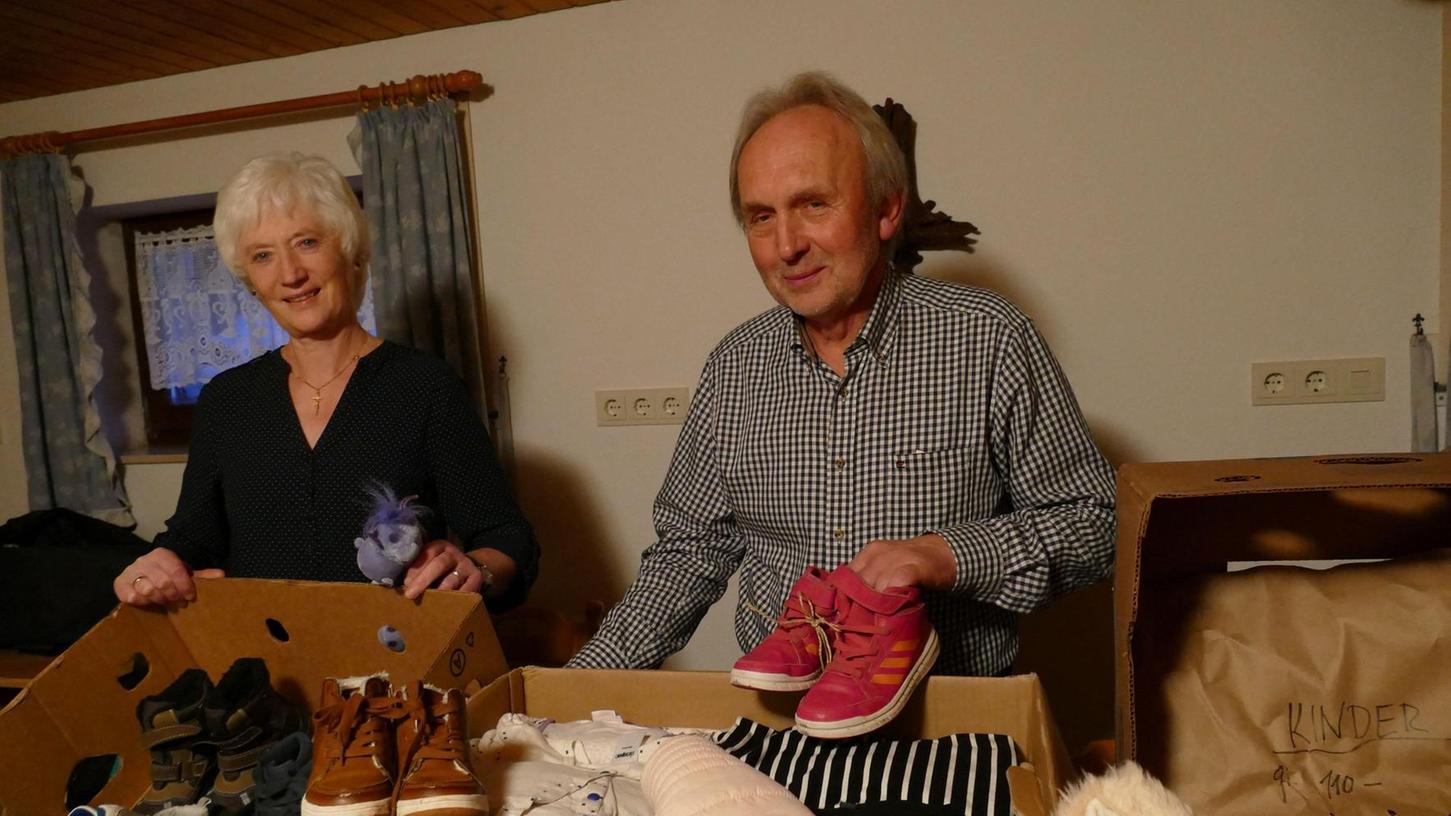 Das Ehepaar Knörl unterstützt seit 35 Jahren die von Hans Karl aus Kirchenthumbach ins Leben gerufene Hilfsaktion „Für das Leben und die Hoffnung“.