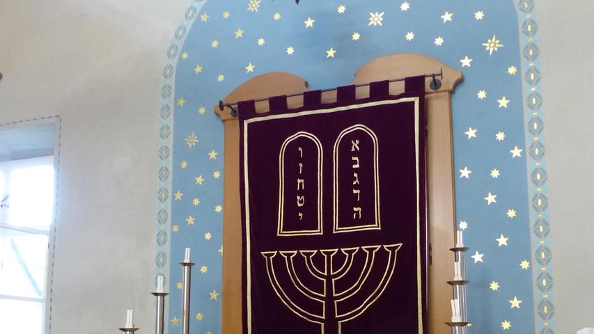 Der augenfälligste Platz in der Synagoge. 