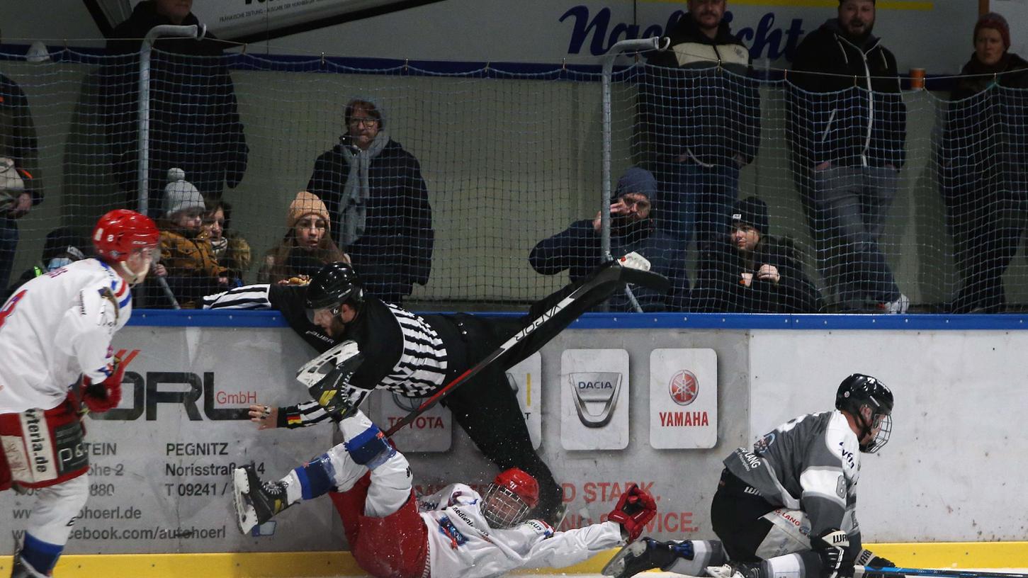 Drunter und drüber? Nicht nur Corona bereitet dem bayerischen Eishockey Probleme.
Drunter und drüber? Nicht nur Corona bereitet dem bayerischen Eishockey Probleme.
