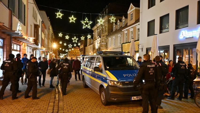 Erlanger Erklärung: Breites demokratisches Bündnis tritt Coronleugnern und Querdenkern entgegen Erlanger Erklärung: Breites demokratisches Bündnis tritt Coronleugnern und Querdenkern entgegen