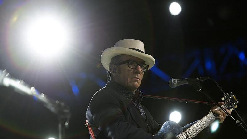 Elvis Costello beim Indoor-Musik-Festival Baloise Session 2014 in Basel. Elvis Costello beim Indoor-Musik-Festival Baloise Session 2014 in Basel.
