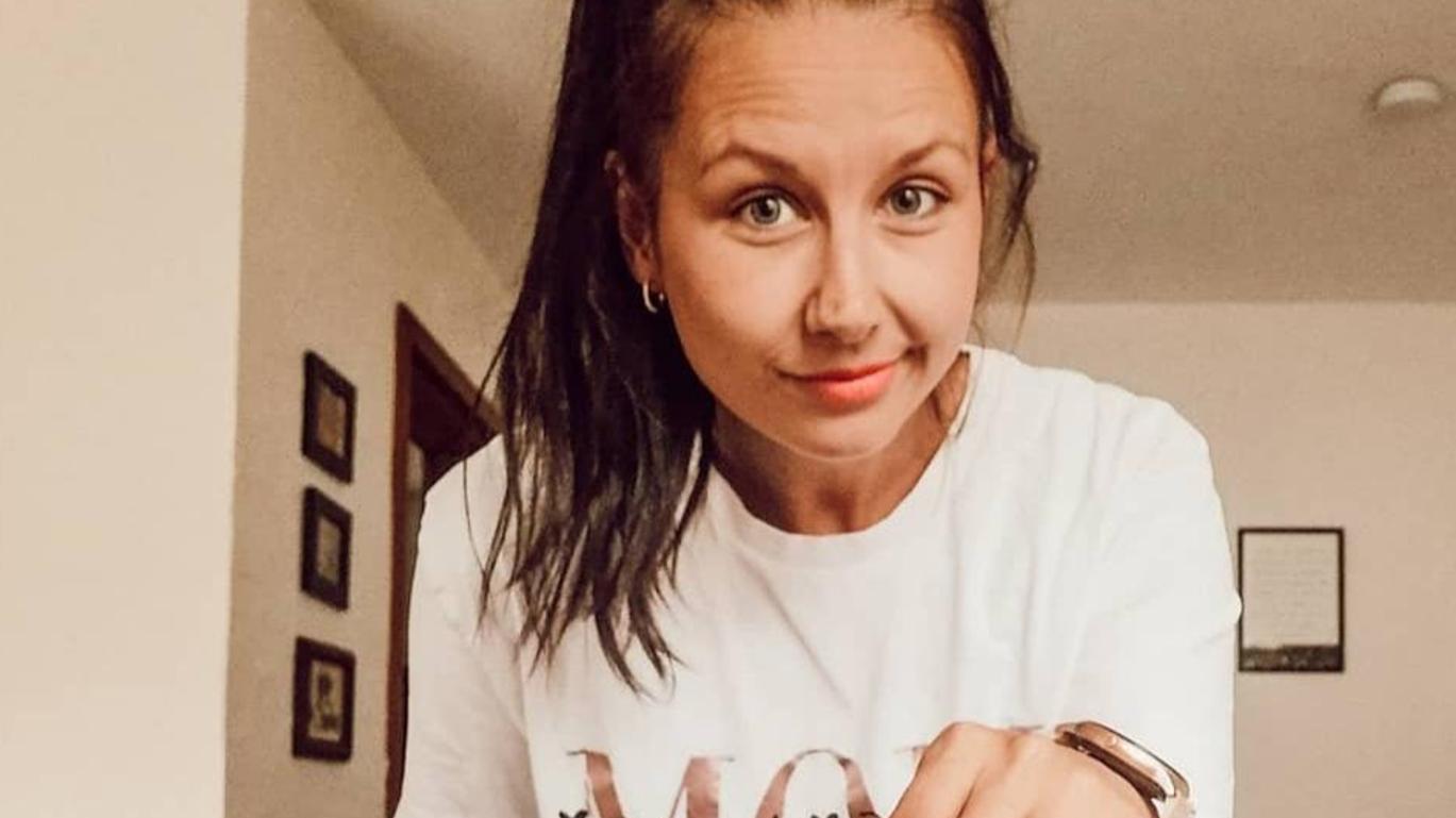 Influencerin Katrin Mc Clish. Sie zeigt auf ihrem Instagram-Profil den Familienalltag, wie schön dieser sein kann und das es nicht schlimm ist, wenn einem auch mal alles zu viel wird. Influencerin Katrin Mc Clish. Sie zeigt auf ihrem Instagram-Profil den Familienalltag, wie schön dieser sein kann und das es nicht schlimm ist, wenn einem auch mal alles zu viel wird.