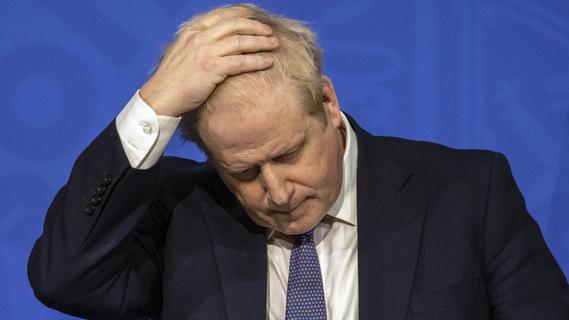 Twitter-Video sorgt für Schlagzeilen: Tanzt sich Boris Johnson aus dem Amt?