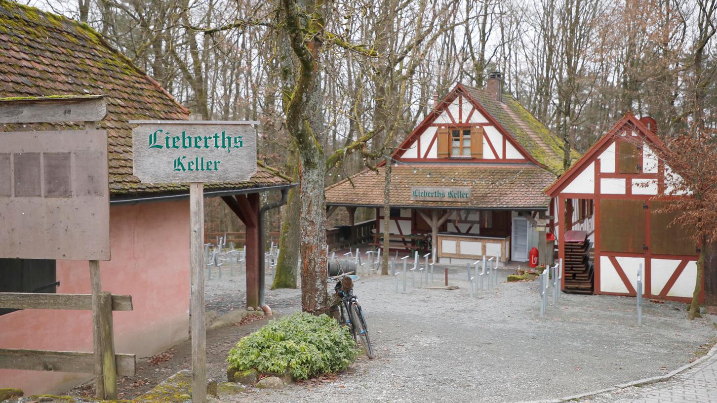 Der Lieberth-Keller am Kreuzberg ist derzeit verwaist. Zur Biergarten-Saison ist das Traditionshaus ein beliebtes Einkehr-Ziel.
Der Lieberth-Keller am Kreuzberg ist derzeit verwaist. Zur Biergarten-Saison ist das Traditionshaus ein beliebtes Einkehr-Ziel.