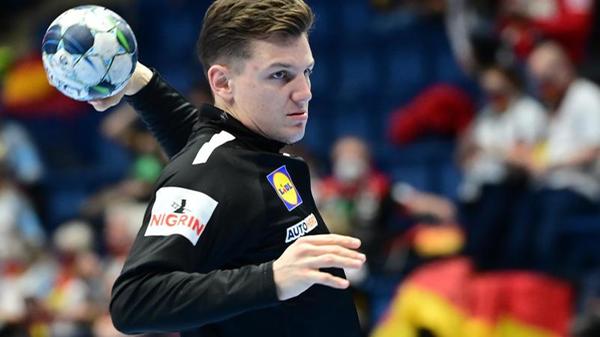 Blitz-Comeback für Steinert: «Alles zusammengeglaubt»_urn-newsml-dpa-com-20090101-220120-99-789462_large_4_3.jpg