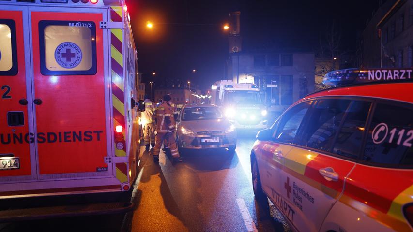 Fußgänger in Fürth von Autofahrer erfasst und schwer verletzt