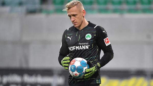 Der Konkurrenzkampf mit Andreas Linde scheint ihn stärker zu machen. Auch gegen Mainz mit einer guten und abgeklärten Leistung. Verhinderte im ersten Durchgang den Ausgleich und dürfte sich an einem schönen Nachmittag einzig über das späte 2:1 ärgern, das ihm sein viertes Heimspiel ohne Gegentor kaputt machte.