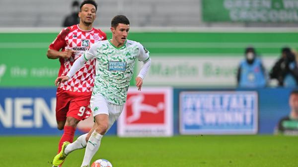 Ließ auf seiner rechten Seite kaum etwas zu und überzeugte auch mit sehr gutem Stellungsspiel. Fing so sehr viele Bälle der Mainzer ab und musste deshalb gar nicht in direkte Duelle gehen. Sehr guter Auftritt.