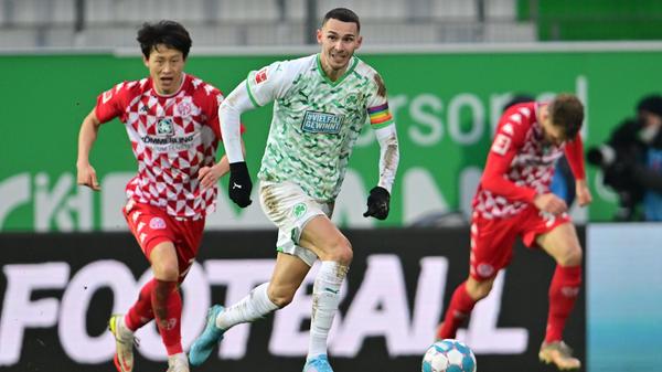 Der Kapitän war enorm bissig in den Zweikämpfen und gab erneut in jeder Sekunde alles. Wollte aber unbedingt ein Tor erzwingen und übersah dabei manchmal seine Mitspieler. Insgesamt trotzdem ein guter Auftritt.