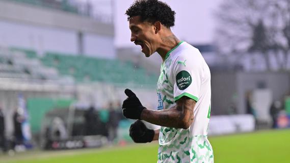 Dreier gegen Mainz: Diese Fotos lassen Kleeblatt-Herzen höherschlagen - versprochen! Dreier gegen Mainz: Diese Fotos lassen Kleeblatt-Herzen höherschlagen - versprochen!