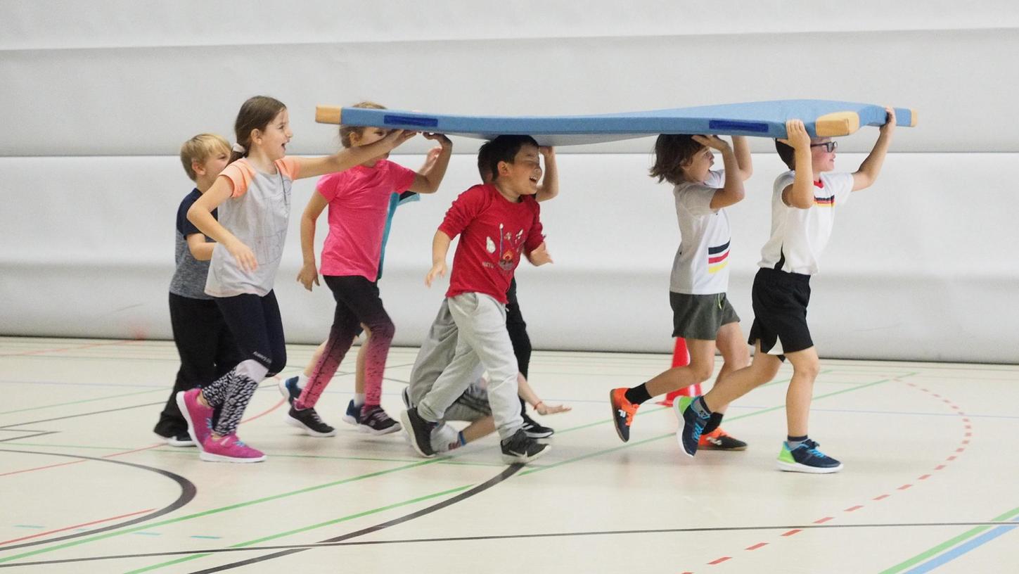 Schulsport kann auch Spaß machen - wie etwa mit dem Projekt BewegDich! oder eigenen Übungen.