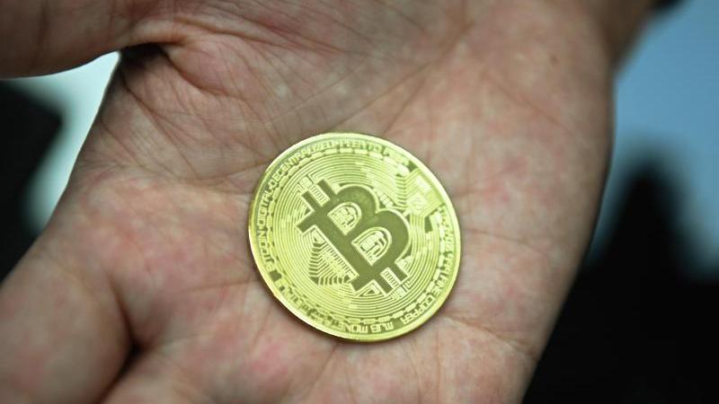 Bitcoin stabilisiert sich nach Talfahrt Bitcoin stabilisiert sich nach Talfahrt