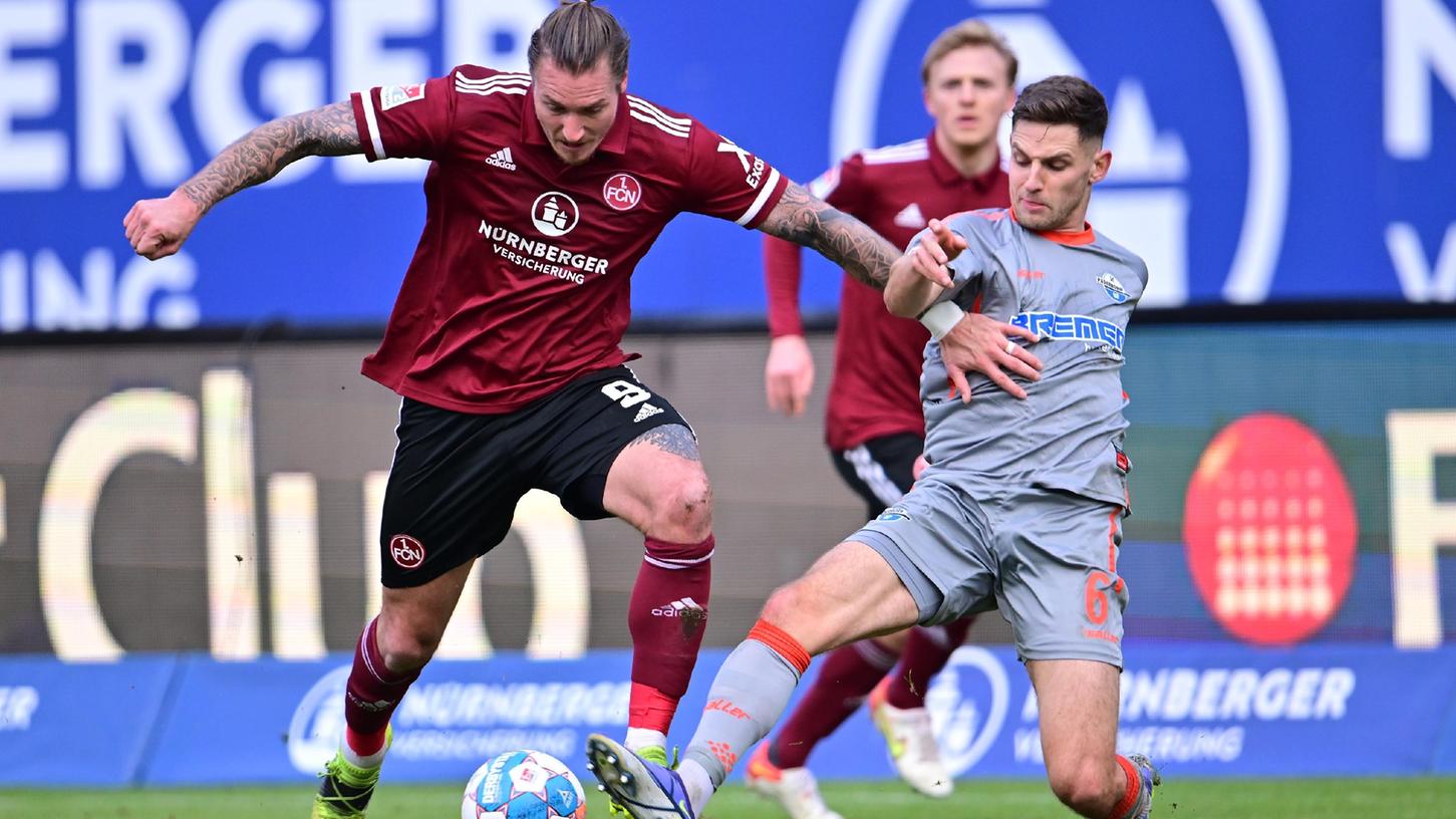 Stürmt sehr wahrscheinlich auch nächste Saison für den Club: Manuel Schäffler (links).
Stürmt sehr wahrscheinlich auch nächste Saison für den Club: Manuel Schäffler (links).
