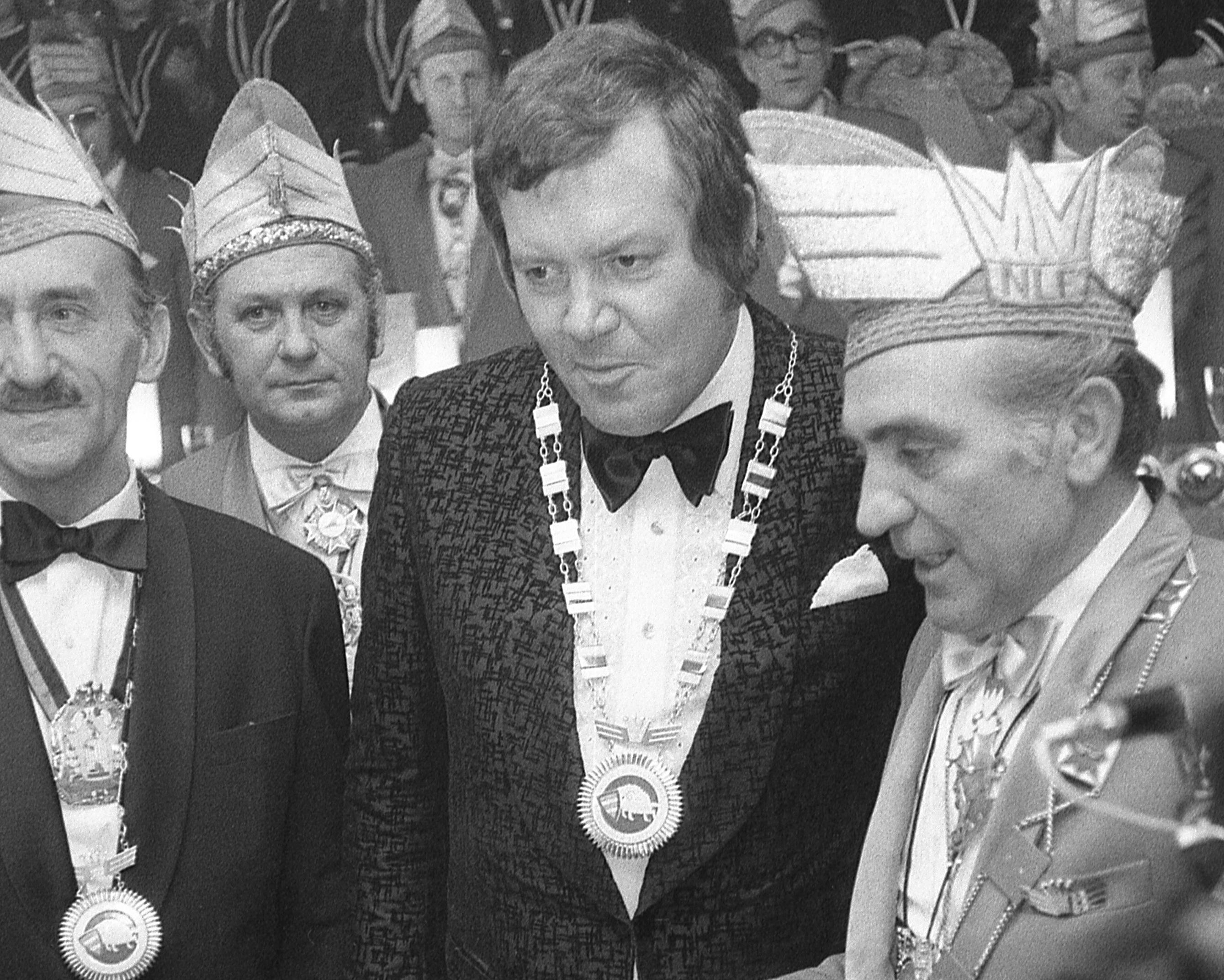 31. Januar 1972: Luftflotte verlieh hohen Orden an Wim Thoelke 31. Januar 1972: Luftflotte verlieh hohen Orden an Wim Thoelke