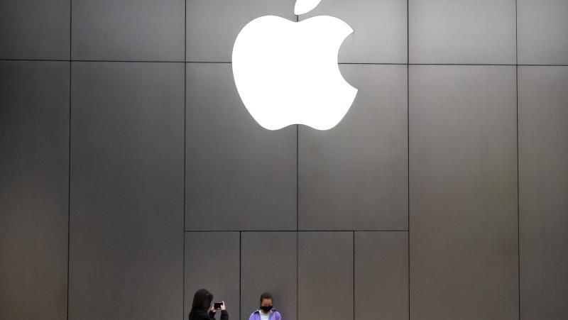 Apple plant ein neues Feature für das iPhone, womit kontaktlose Zahlungsvorgänge erleichtert werden könnten. Apple plant ein neues Feature für das iPhone, womit kontaktlose Zahlungsvorgänge erleichtert werden könnten.