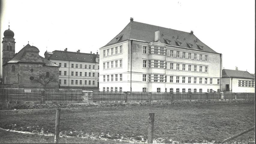 Eine historische Aufnahme der Regens-Wagner-Einrichtung. Der Gebäudekomplex in Zell ist über die Jahrzehnte stark gewachsen, viele neue Einrichtungen sind hinzugekommen.