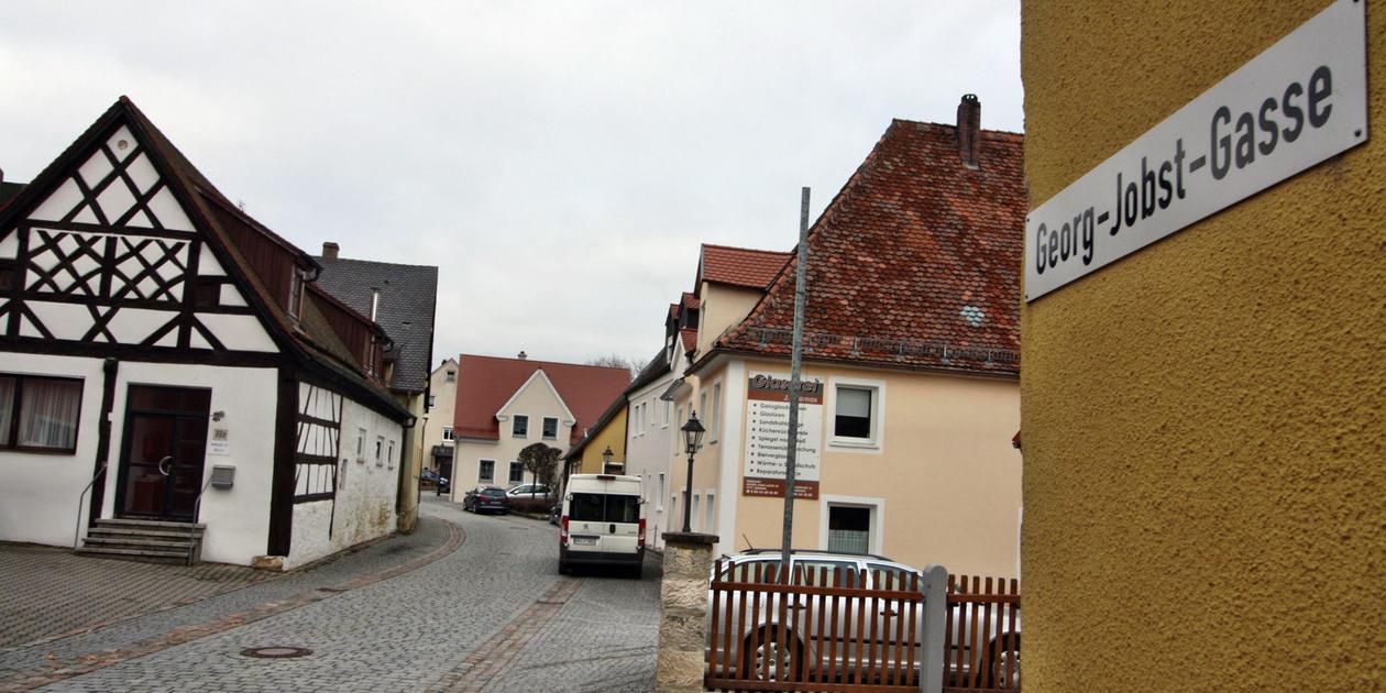 Greding Schwimmen, Shoppen und Wohnen hinter dem Rathaus