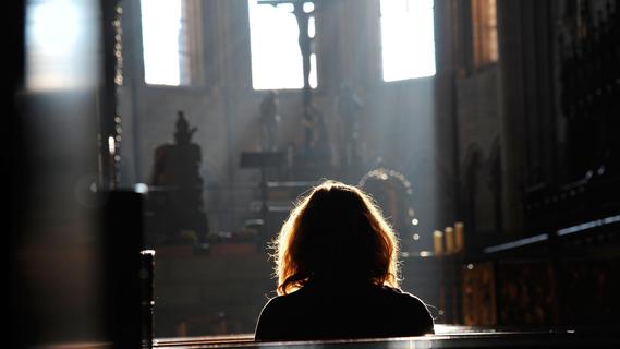 "Ein Syndikat von Verbrechern": Wie eine katholische Journalistin mit ihrer Kirche hadert